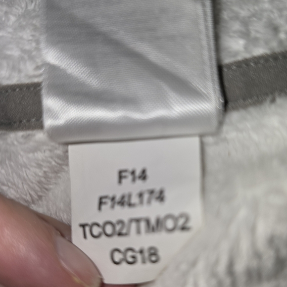 The North Face Girls’ XL (18) White Fleece Pullover Jacket – Aqua Trim - Picture 8 of 9